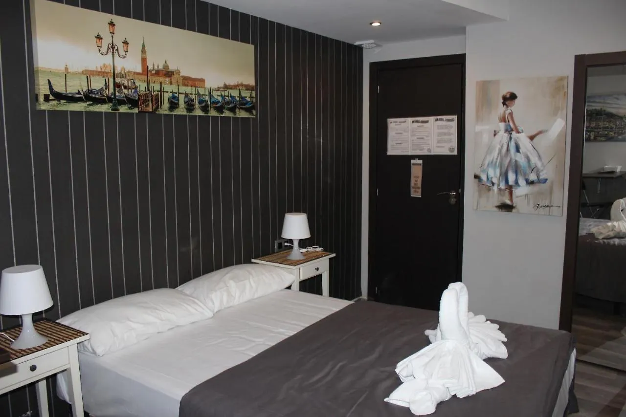 Bcn Condal Hostal Barcelona Guest house