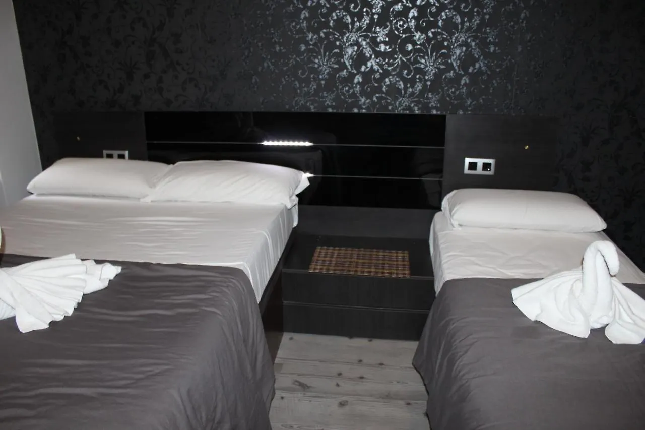 Bcn Condal Hostal Barcelona 2*,  Spain